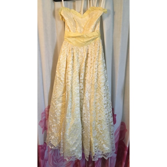 yellow lace cocktail dress